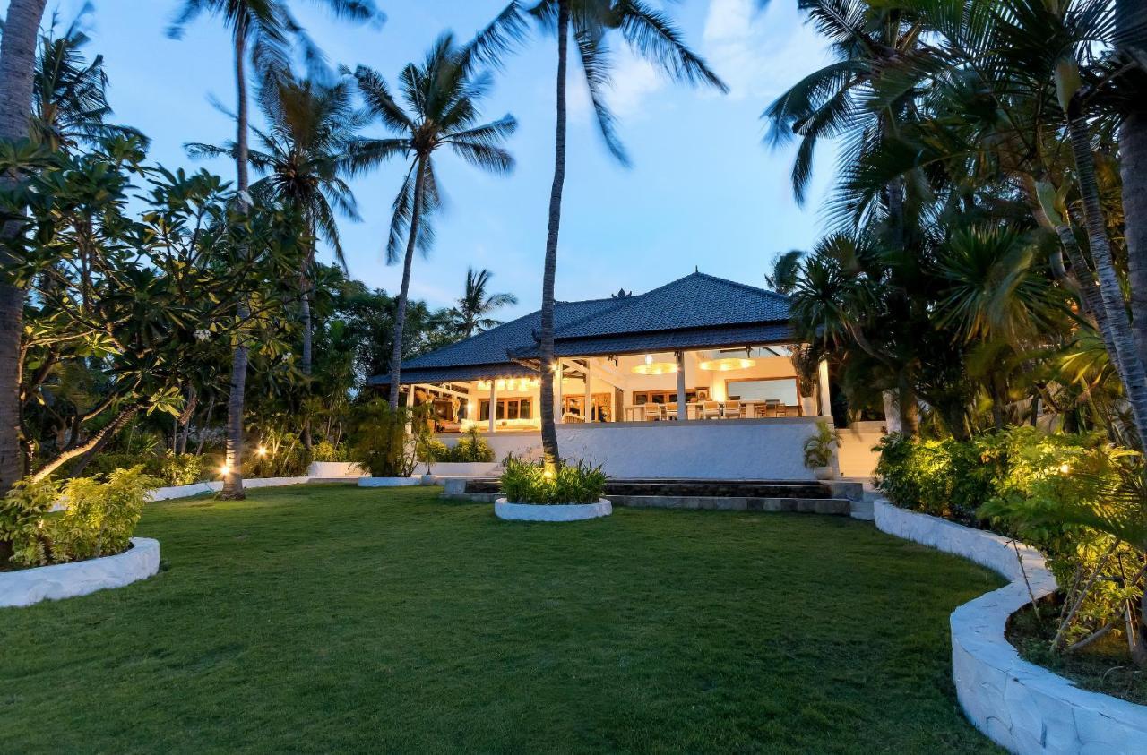 Kanna Seafront Estate Tulamben Bagian luar foto